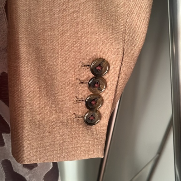 Banana Republic Camel Blazer - Size 2 Fantastic Condition - Picture 4 of 4